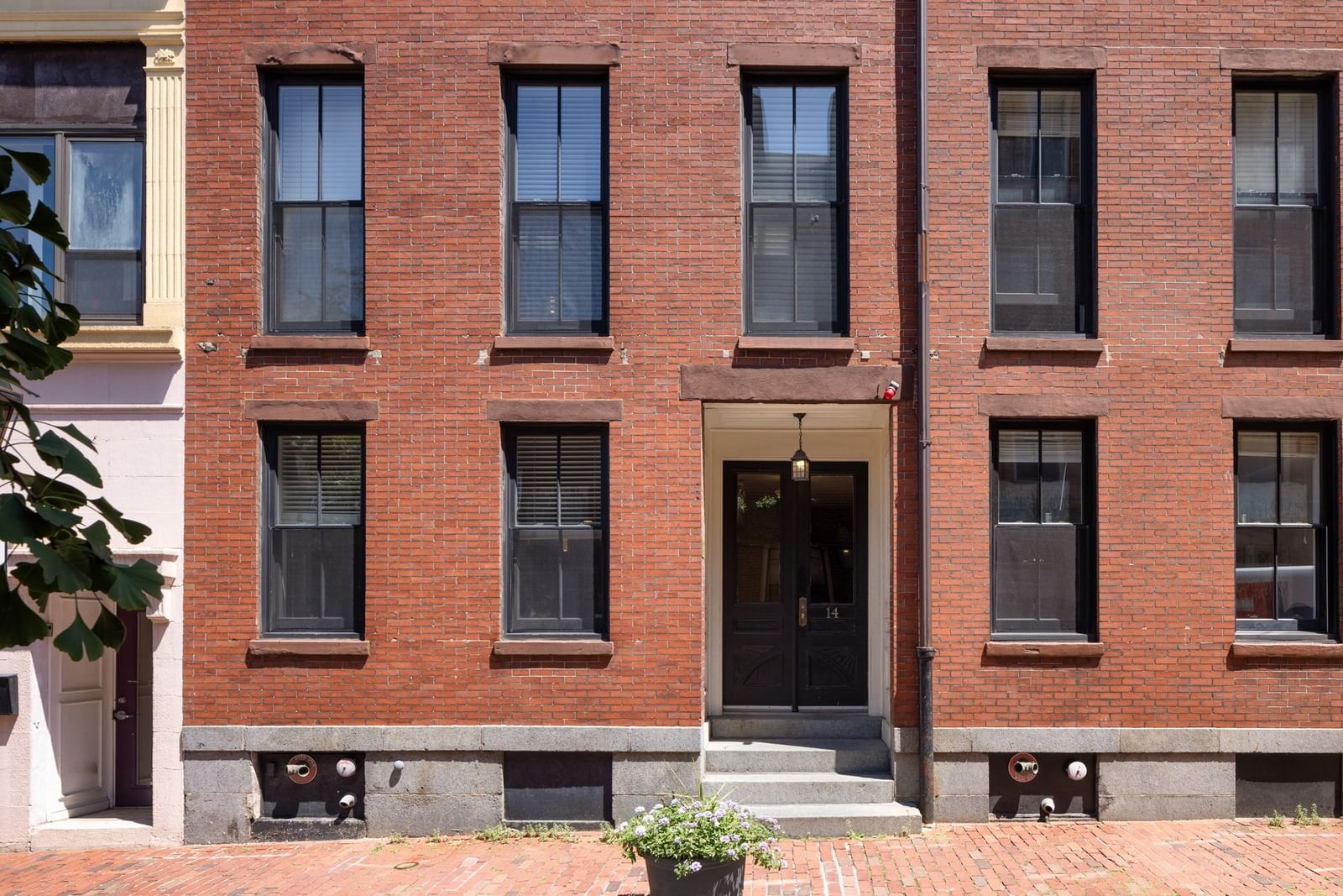 14 Temple Street Boston — Photo 2 of 3