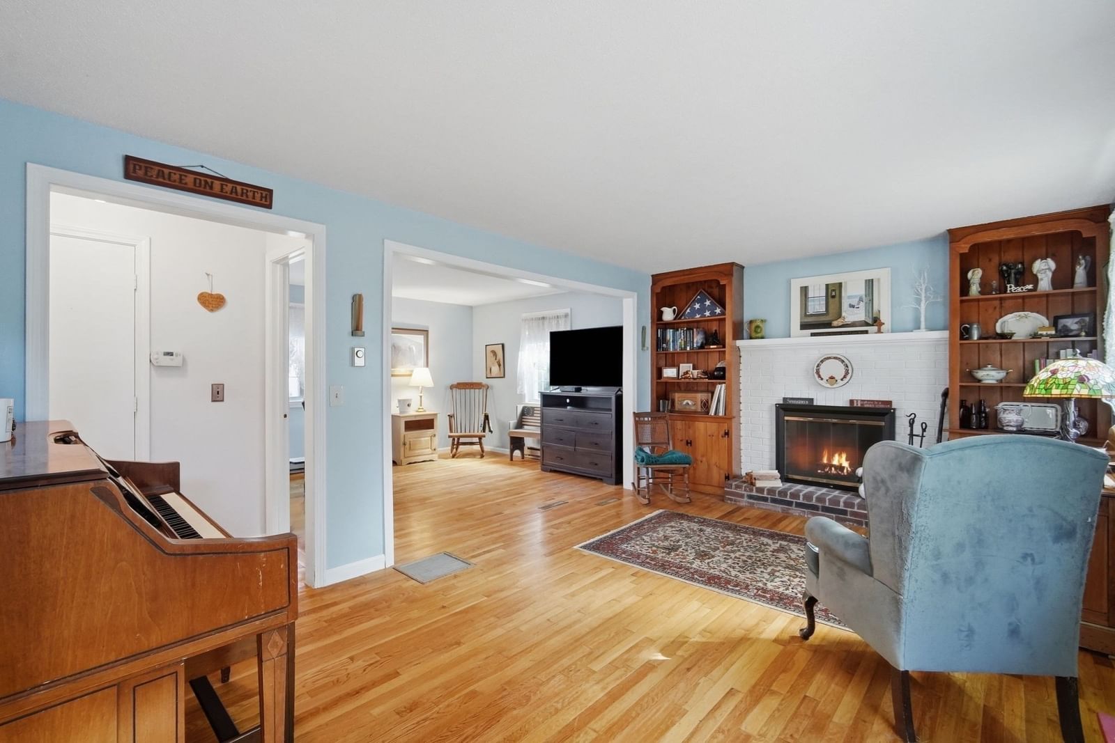 24 Sedgelia Street Springfield — Photo 2 of 29