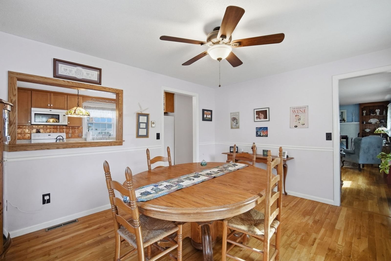 24 Sedgelia Street Springfield — Photo 9 of 29