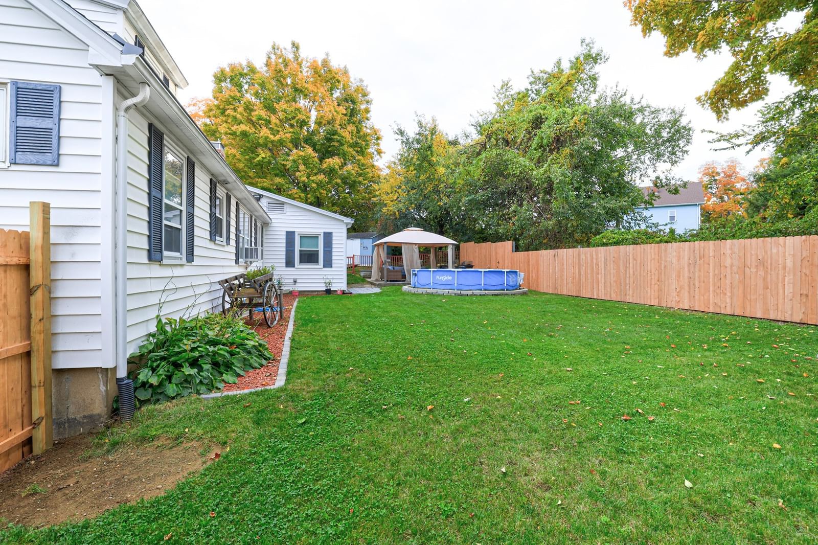 14 Summit Ter North Brookfield — Photo 4 of 40