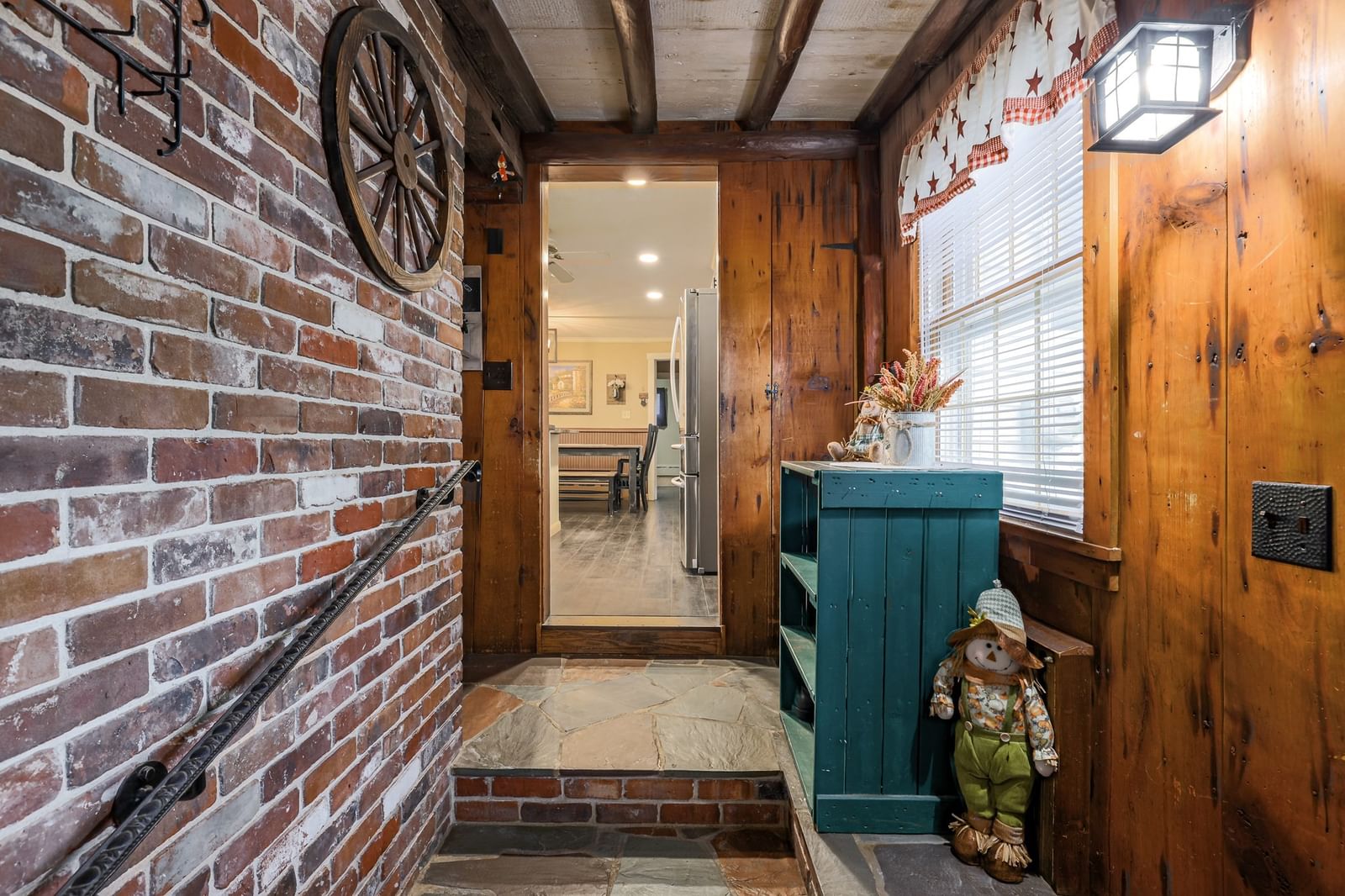 14 Summit Ter North Brookfield — Photo 8 of 40