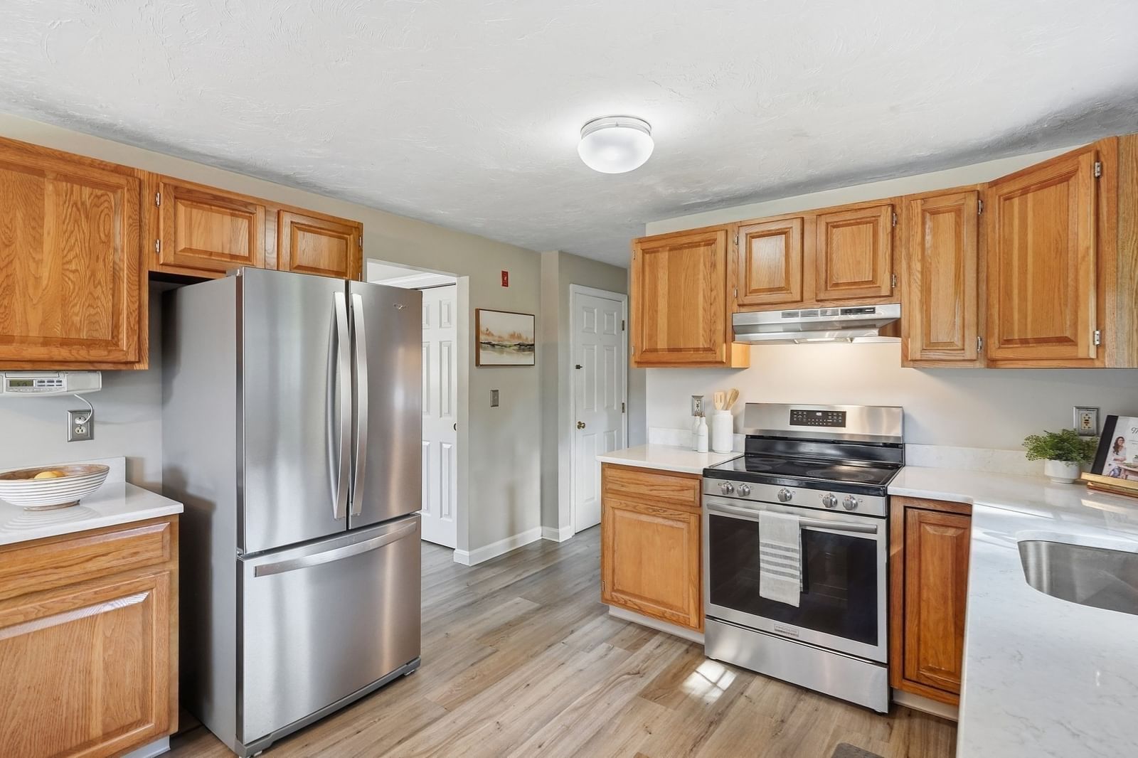 15 Collins St #15 Attleboro — Photo 6 of 38