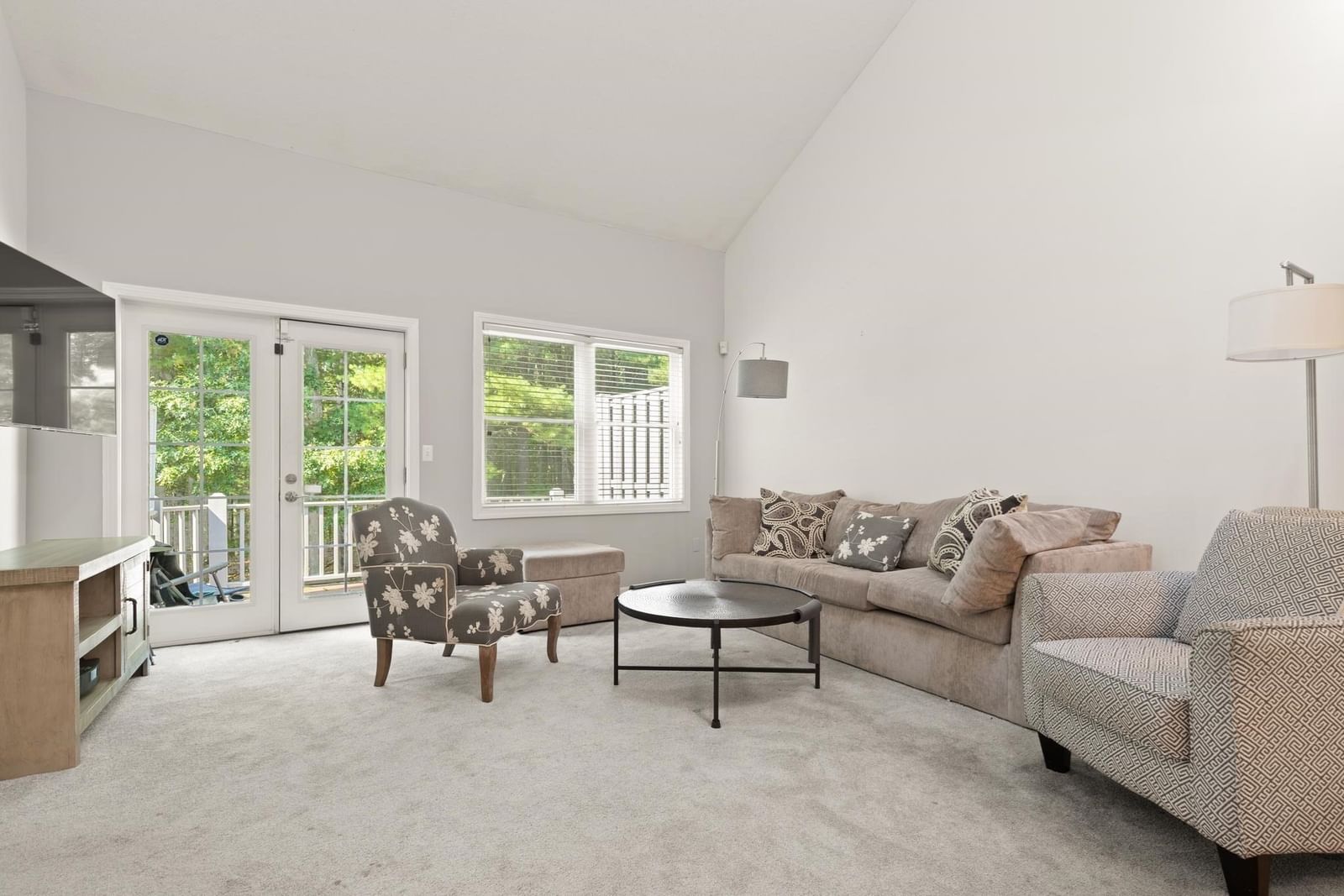 142 Cannon Forge Dr #142 Foxboro — Photo 4 of 33
