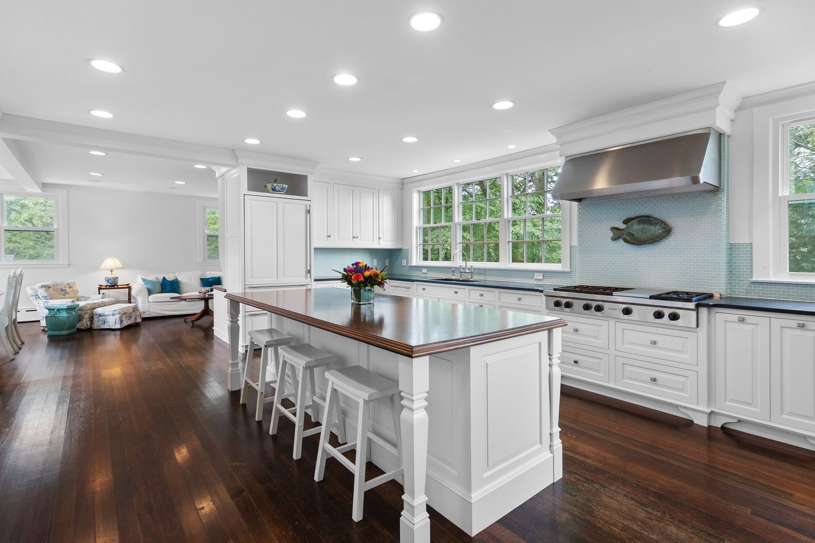 23 Paine Avenue Beverly — Photo 11 of 39