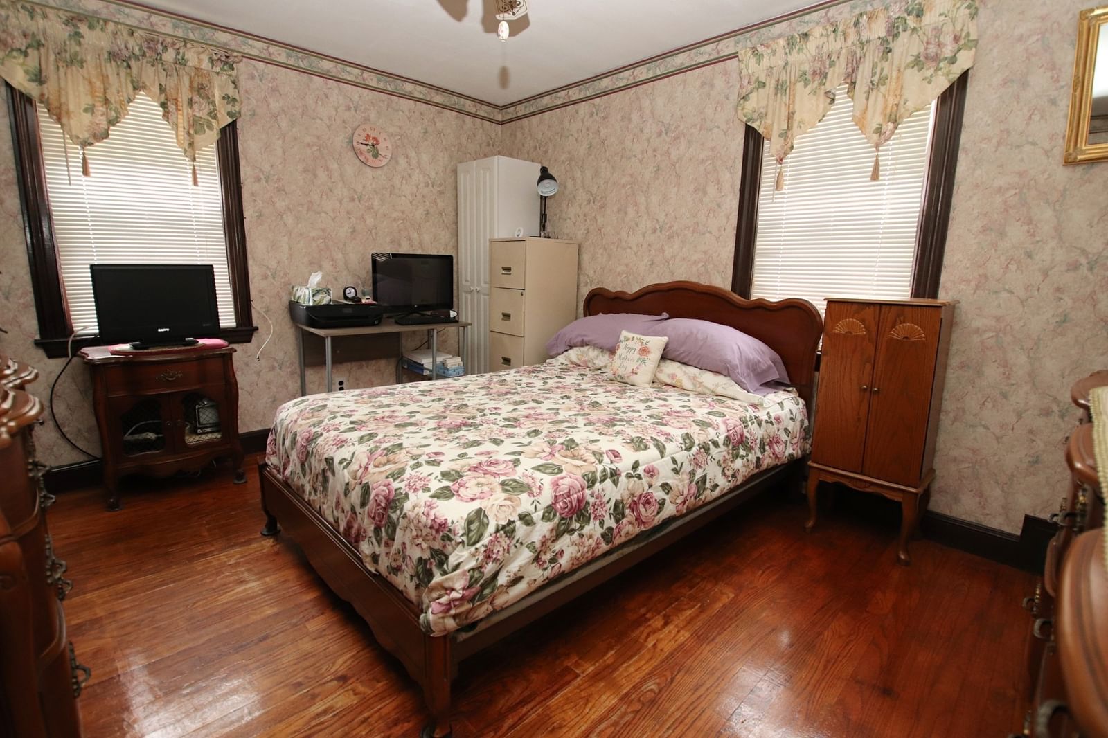 15 Lewis Lane Saugus — Photo 8 of 31