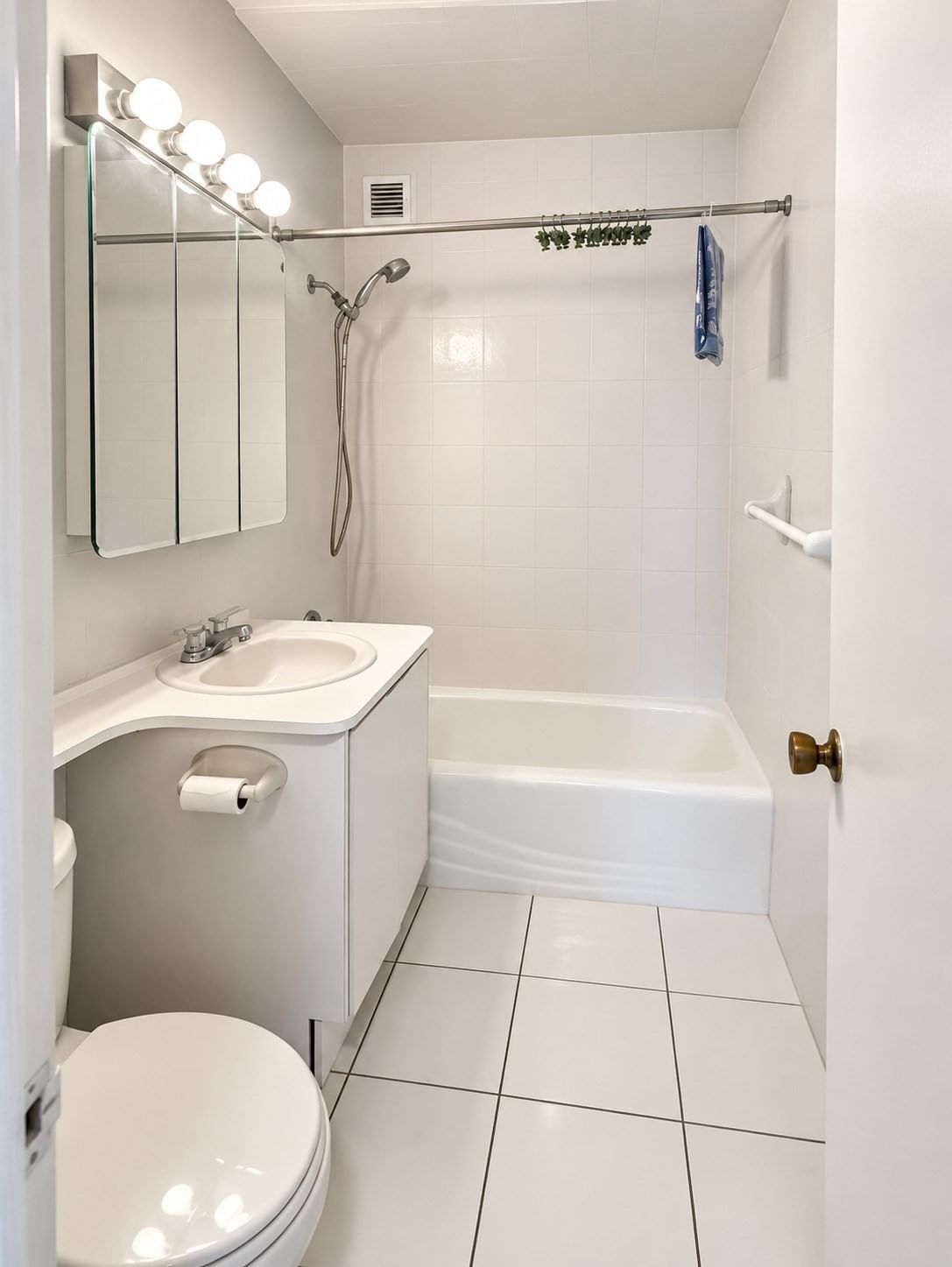 65 E India Row #29H Boston — Photo 12 of 15