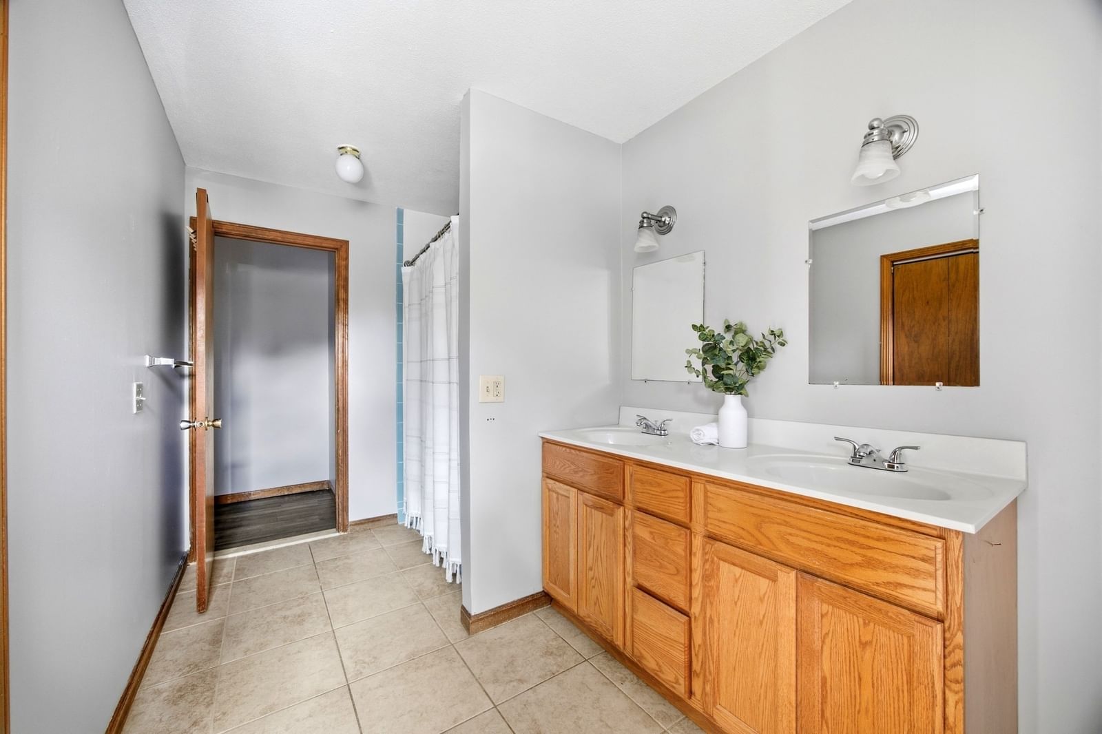 220 Beekman Dr #220 Agawam — Photo 15 of 29