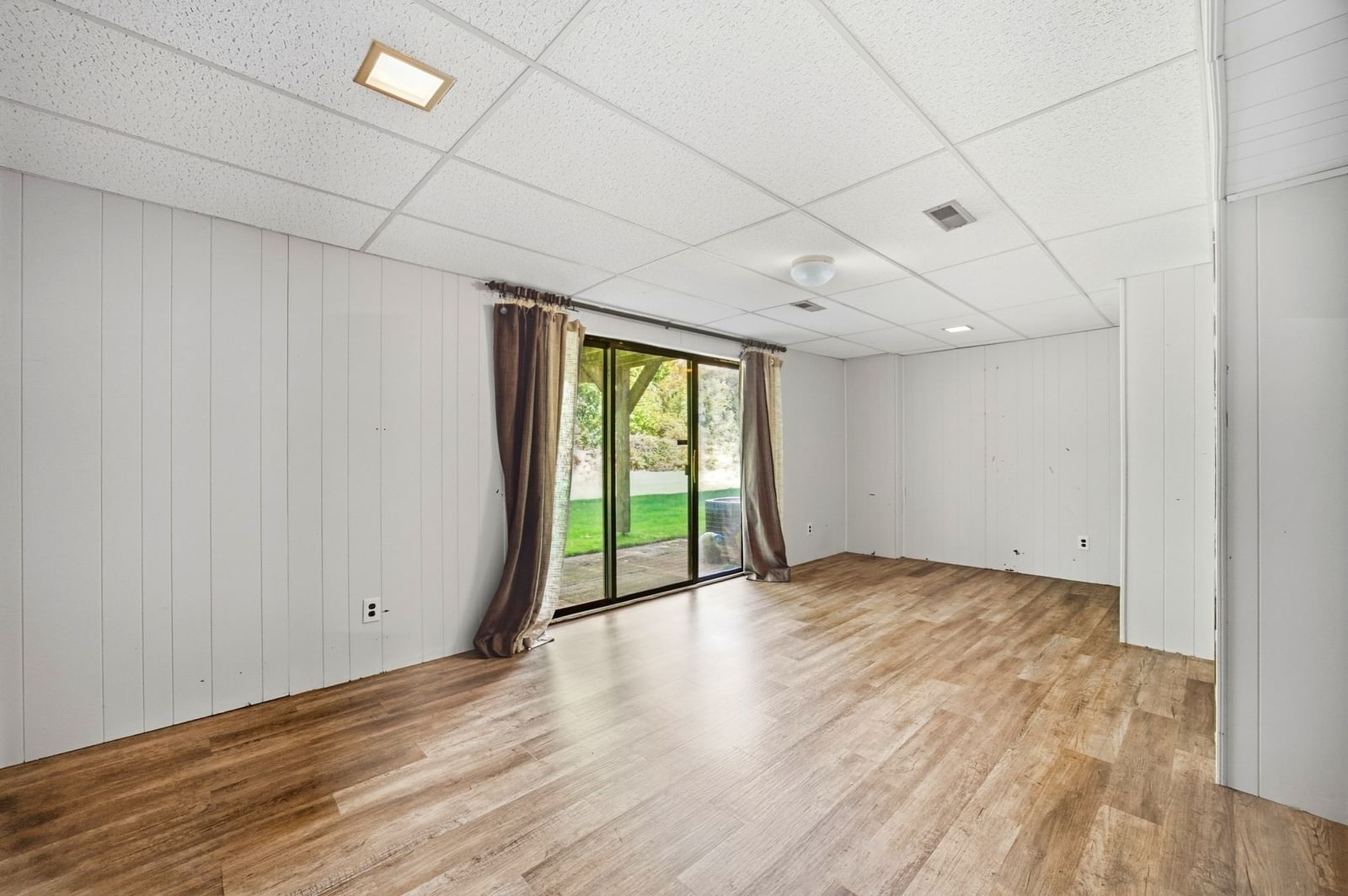 220 Beekman Dr #220 Agawam — Photo 26 of 29