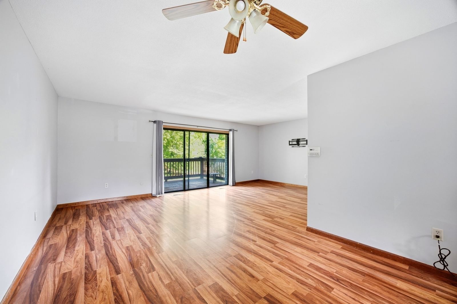 220 Beekman Dr #220 Agawam — Photo 7 of 29