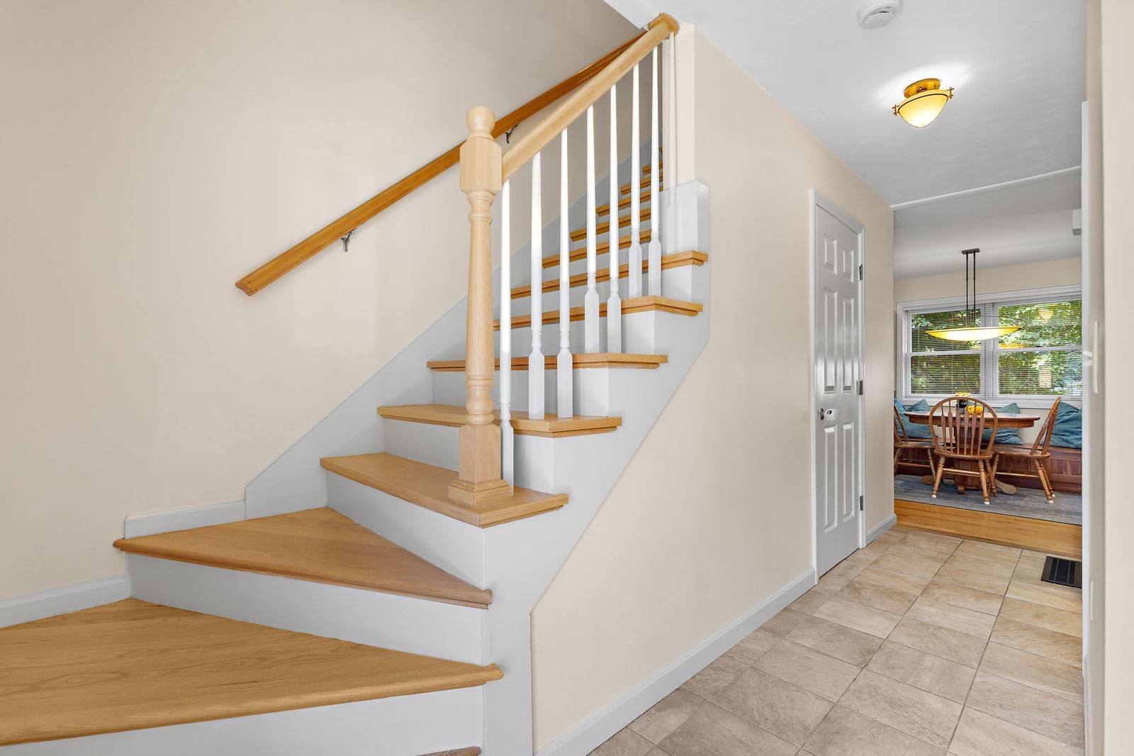 10 Trevor Ln Worcester — Photo 3 of 36