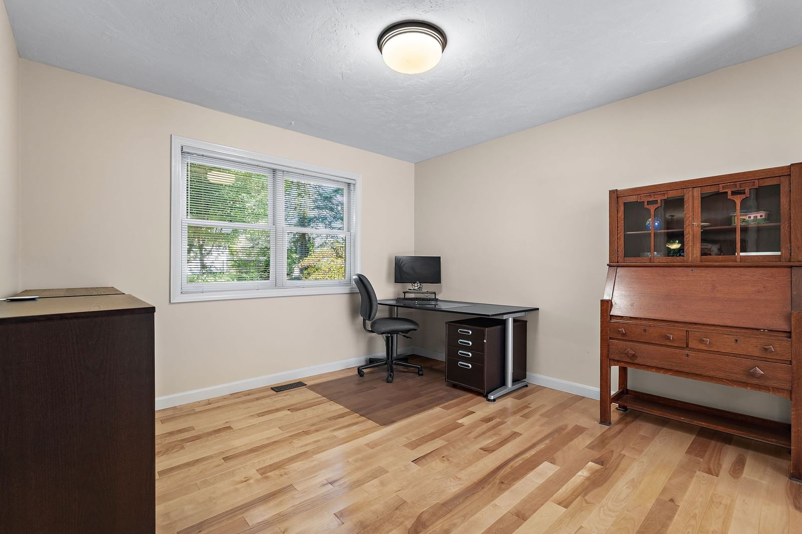 10 Trevor Ln Worcester — Photo 6 of 36