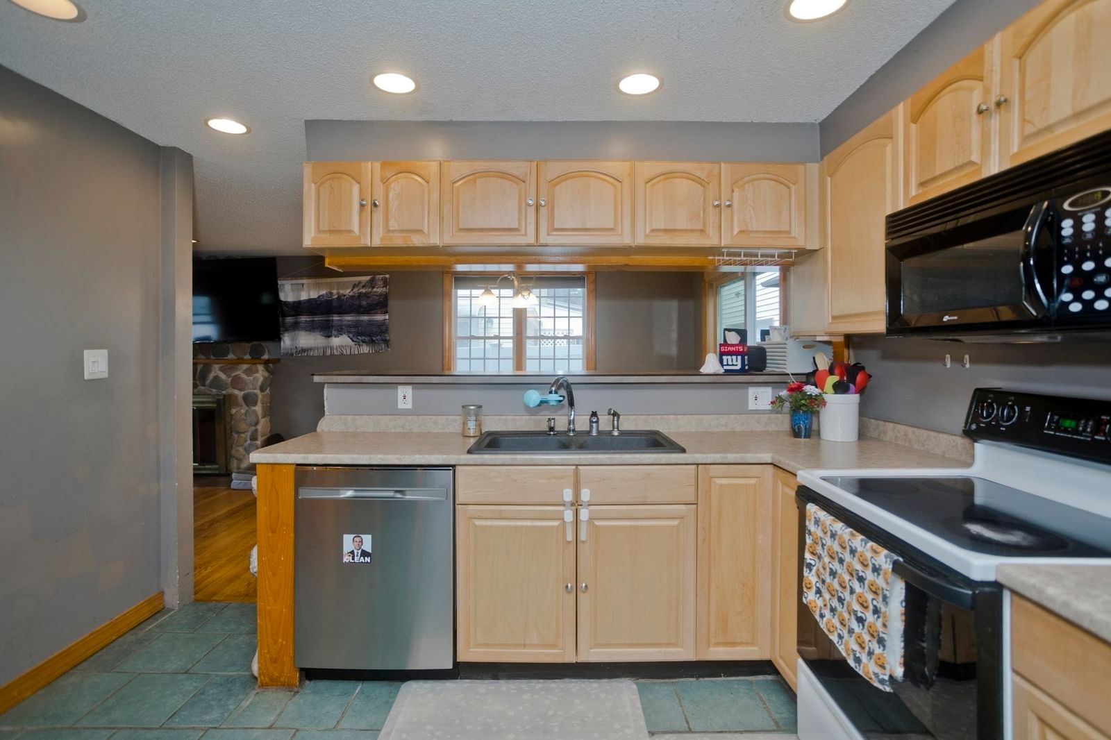122 Hartford Ter Springfield — Photo 10 of 29