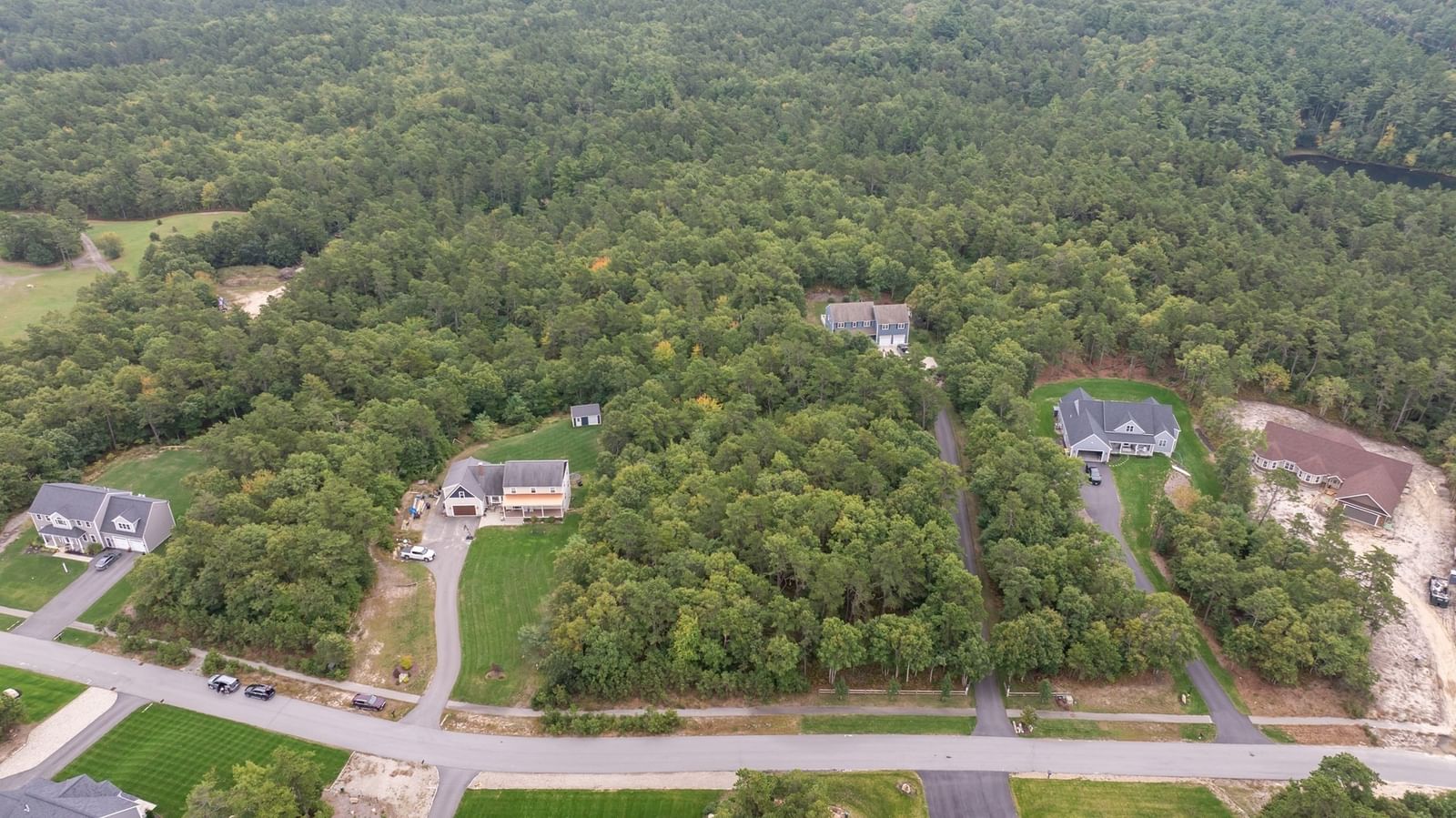 49 Seabiscuit Dr Plymouth — Photo 4 of 7
