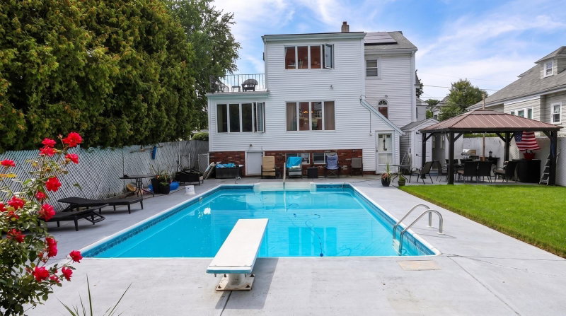 64 Sprague St