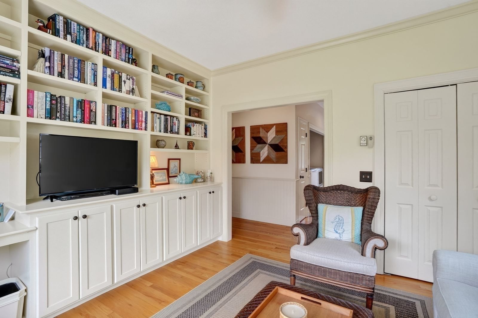 16 Old Dunhams Corner Way Edgartown — Photo 22 of 42