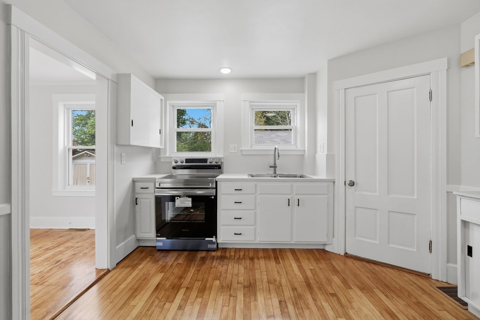 13-15 Maple St Northbridge — Photo 4 of 42