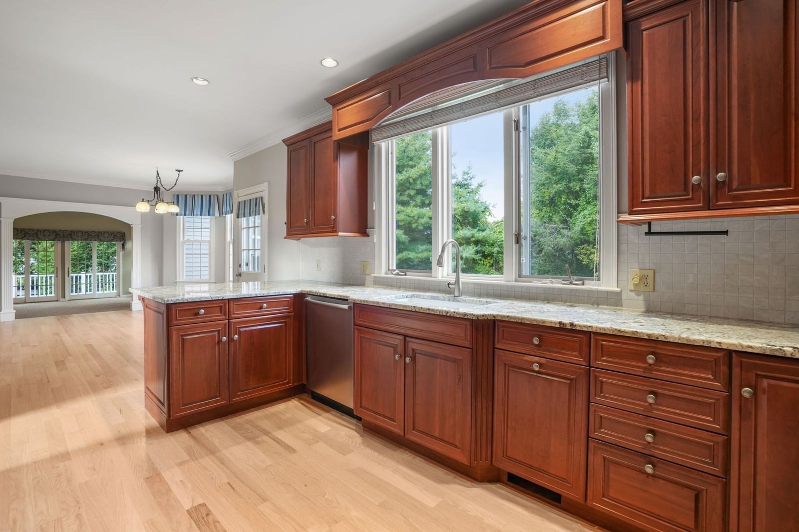 9 Fieldstone Dr Shrewsbury — Photo 11 of 36