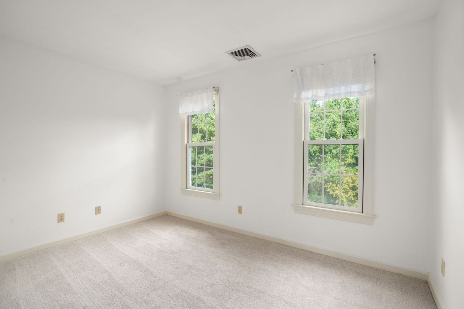 9 Fieldstone Dr Shrewsbury — Photo 29 of 36