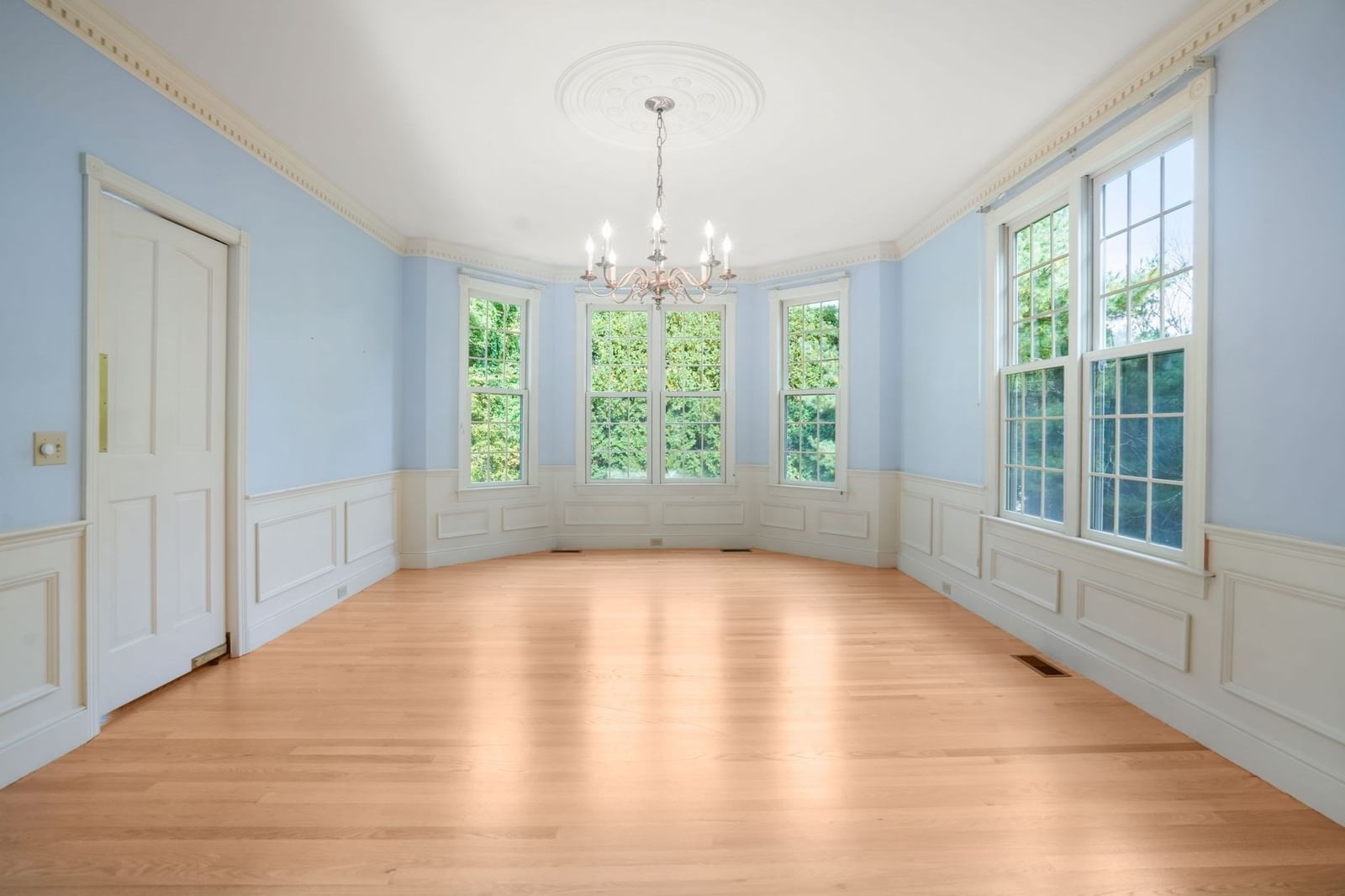 9 Fieldstone Dr Shrewsbury — Photo 8 of 36