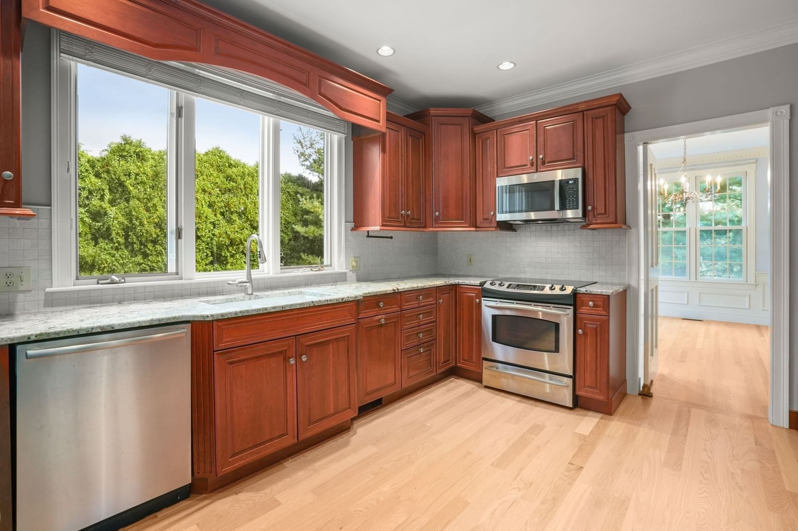 9 Fieldstone Dr Shrewsbury — Photo 9 of 36