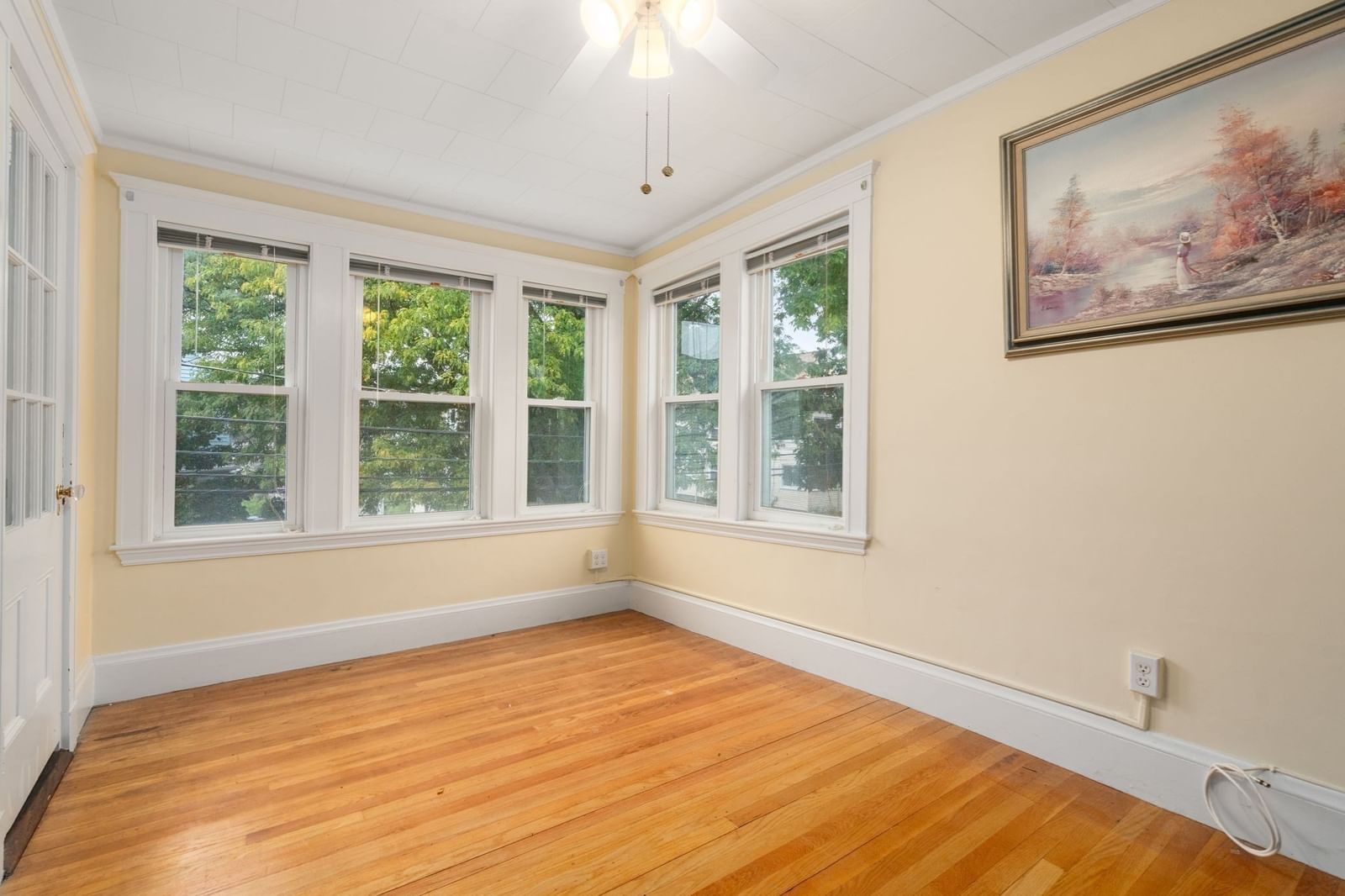 48-50 Melrose Street Arlington — Photo 18 of 39