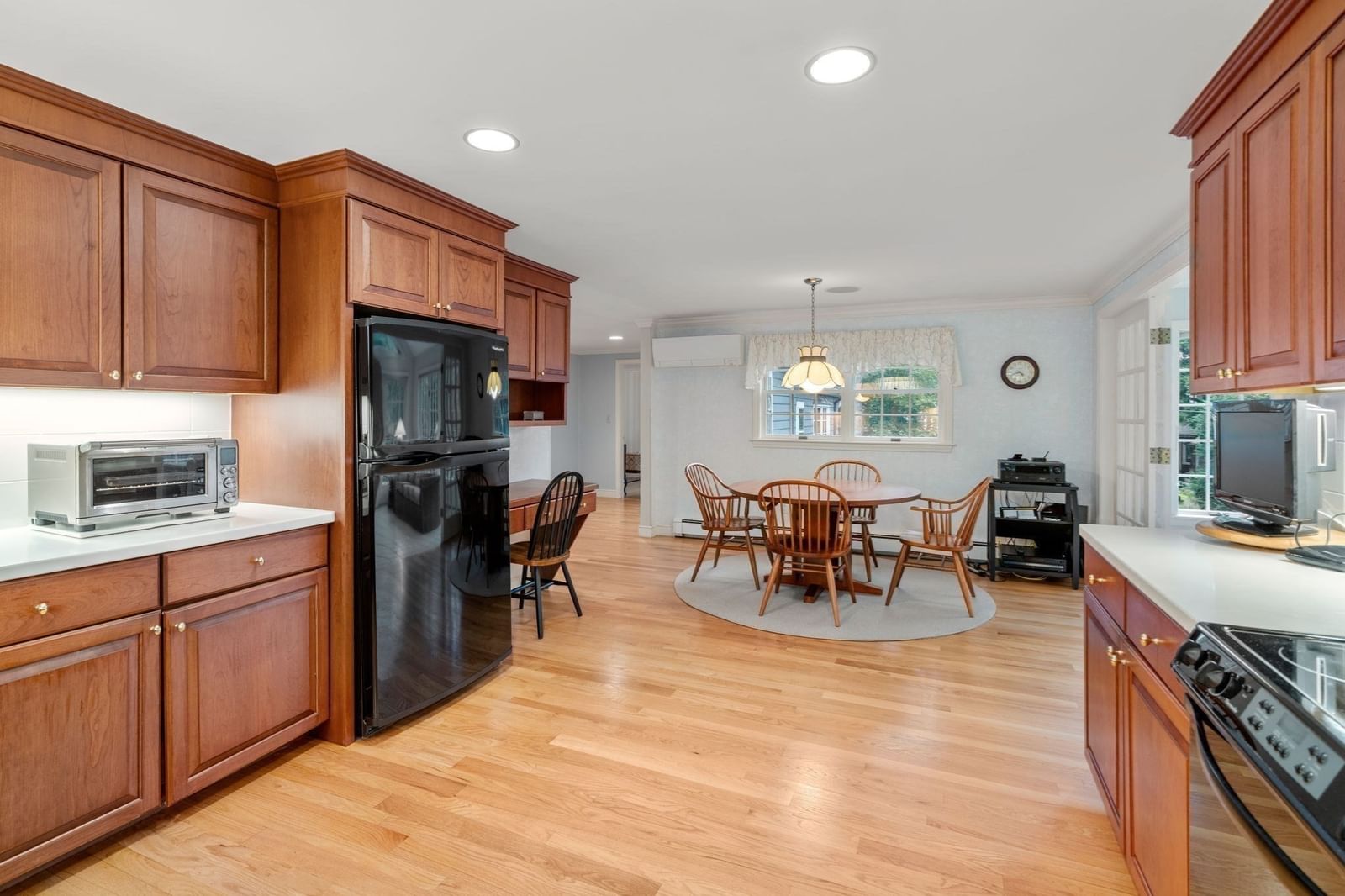 9 Oakley Rd, Dover, MA 02030 photo 2