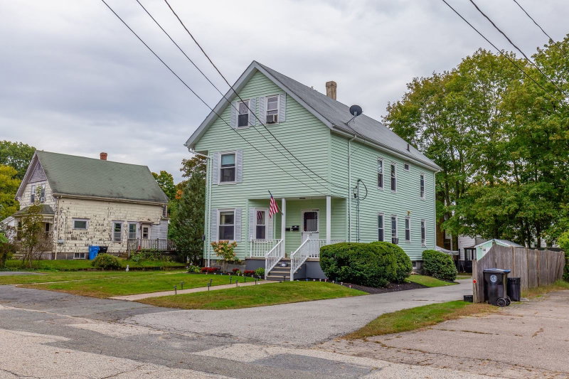 32 Carleton St