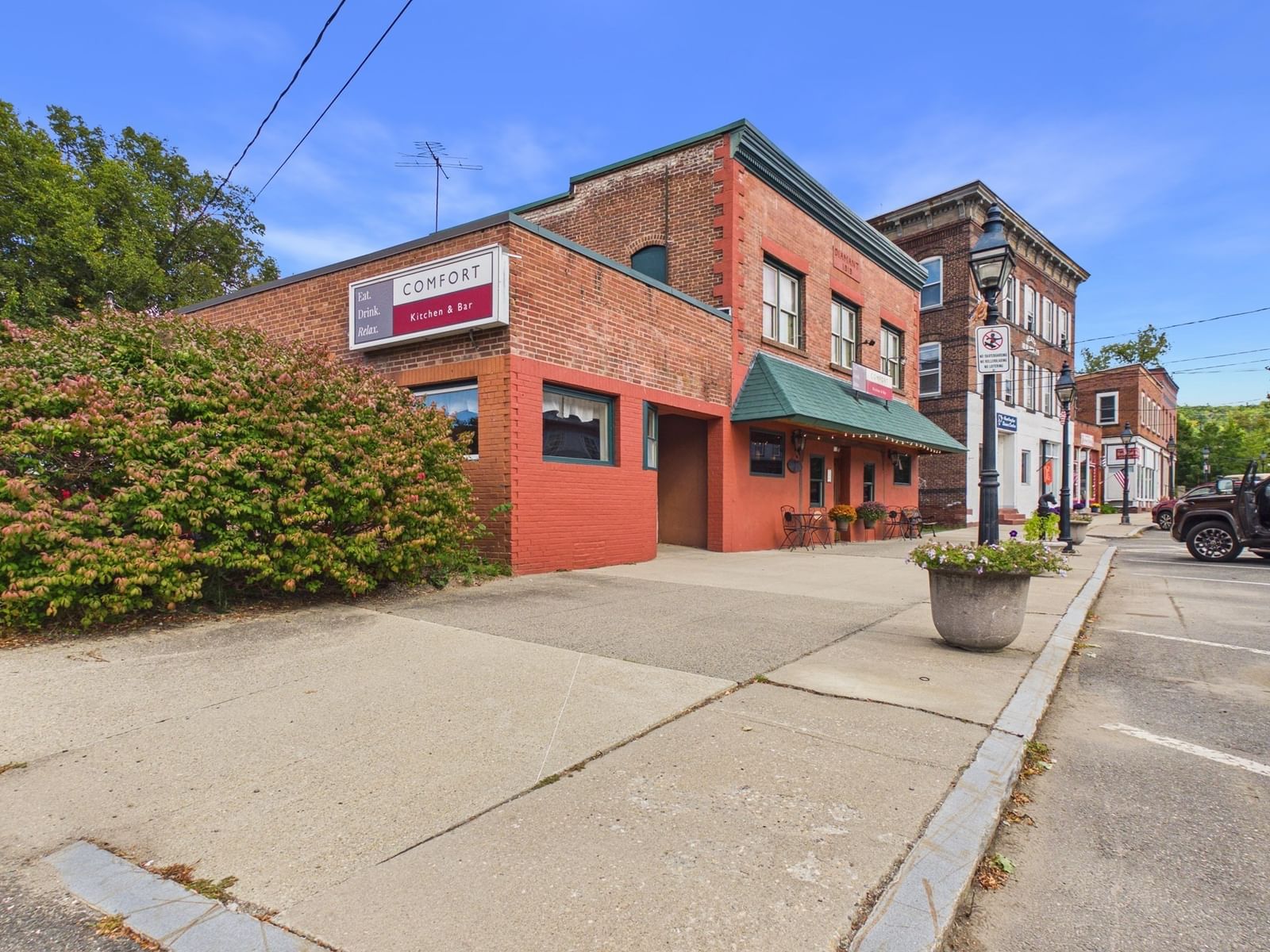 2-4 Main St, Huntington, MA 01050 photo 3
