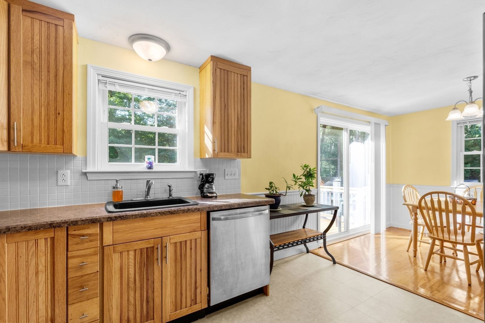 28 Spring St, Plympton, MA 02367 photo 2