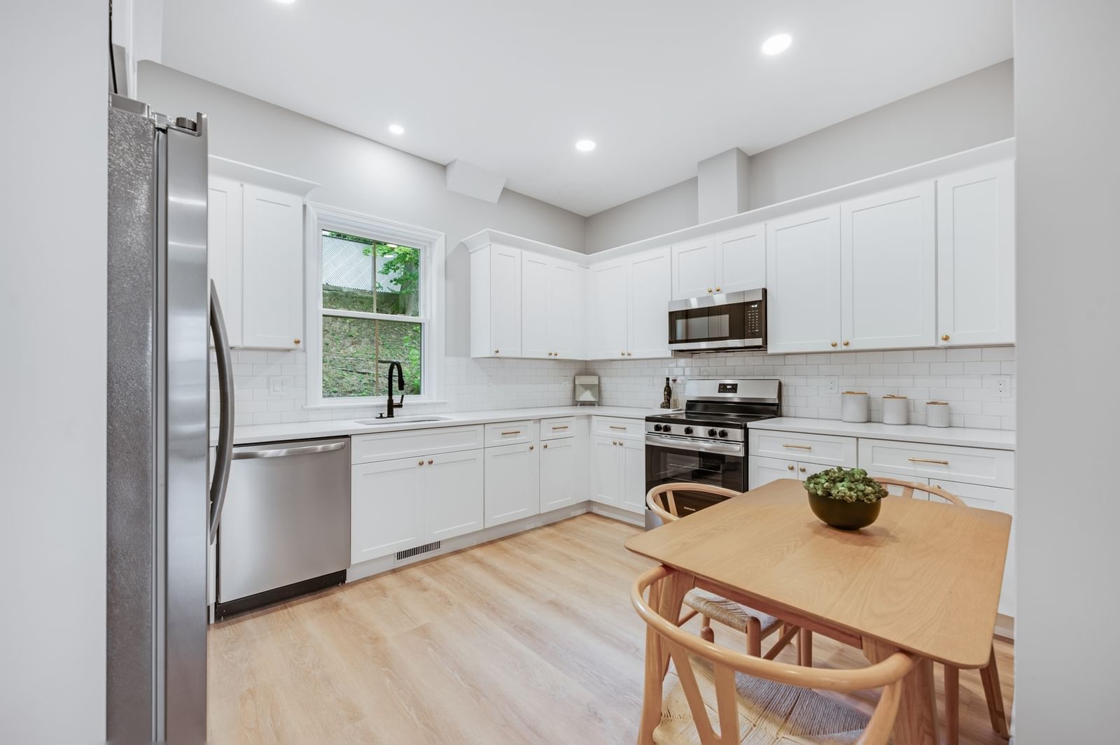 271 Washington Ave, Chelsea, MA 02150 photo 2