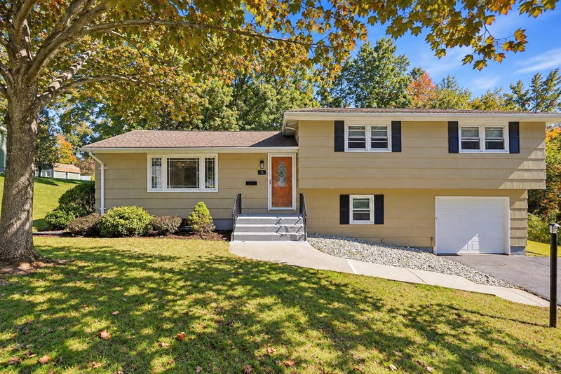 71 Woodside Rd