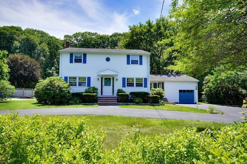 16 Phillip Ave
