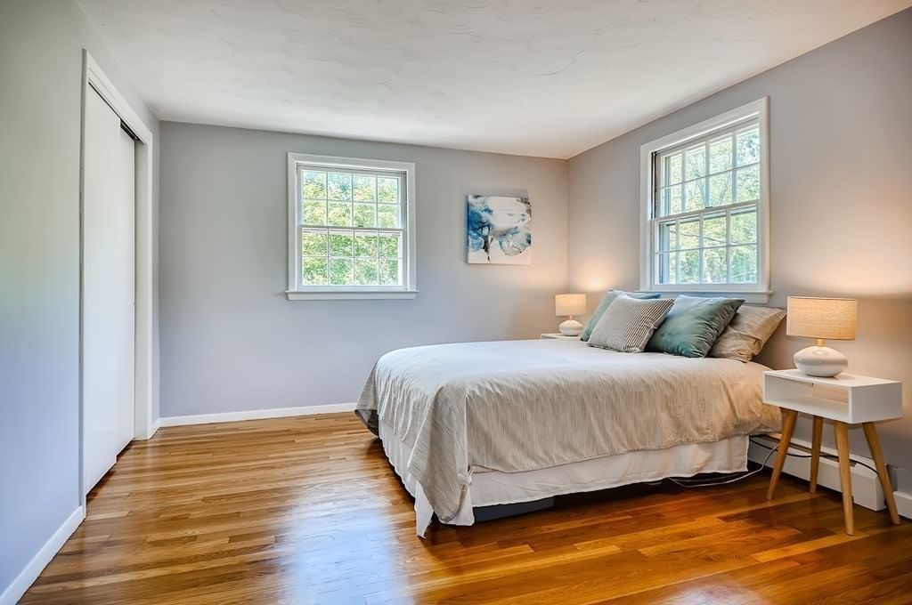 16 Phillip Ave, Burlington, MA 01803 photo 4