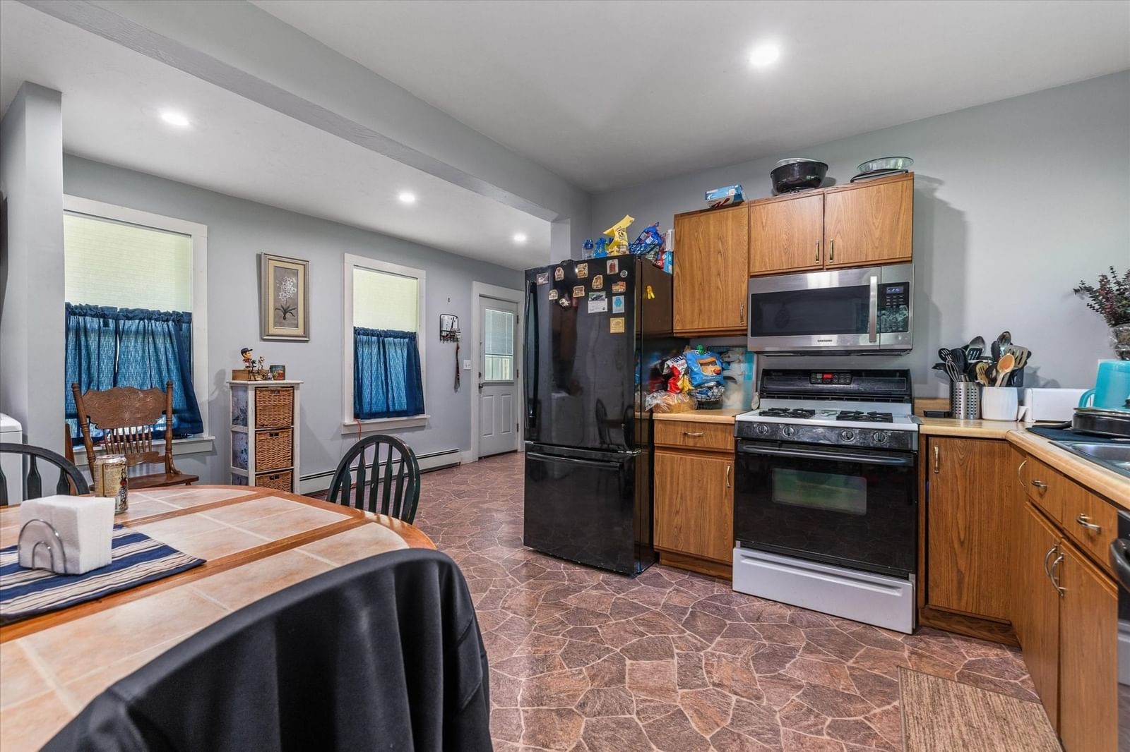 13 Mechanic St, Winchendon, MA 01475 photo 2