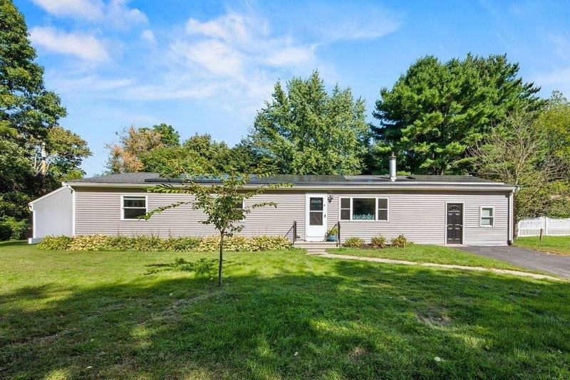 8 Bliss Rd