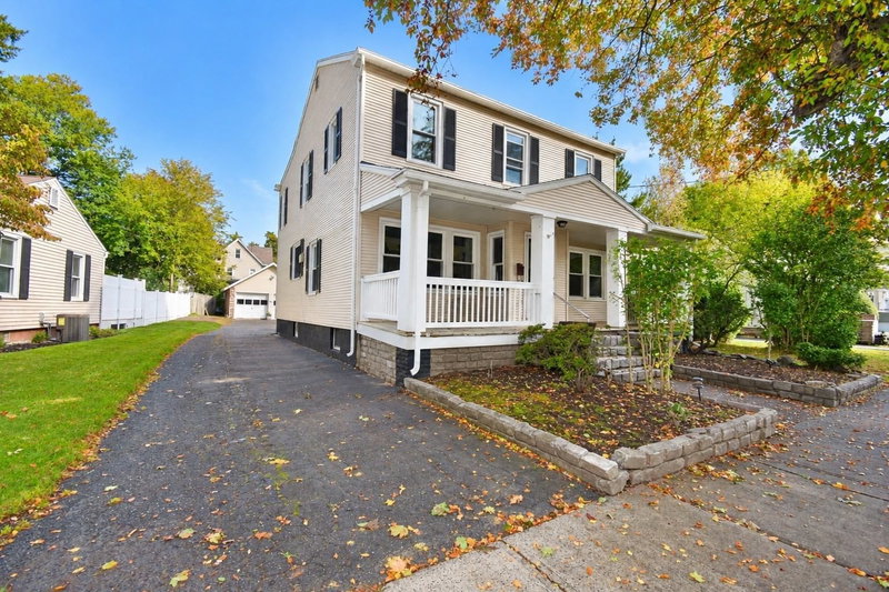 60 Worthy Ave