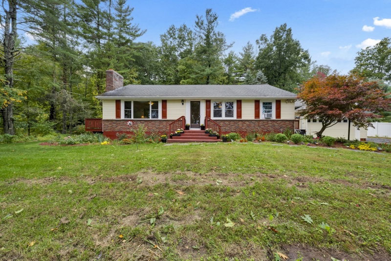 30 W Sutton Rd