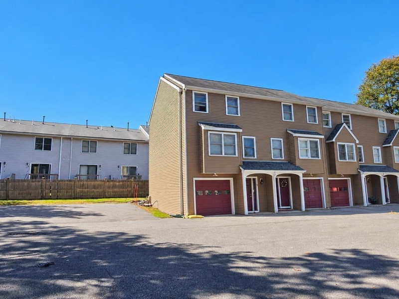 20 Angle St Unit 10