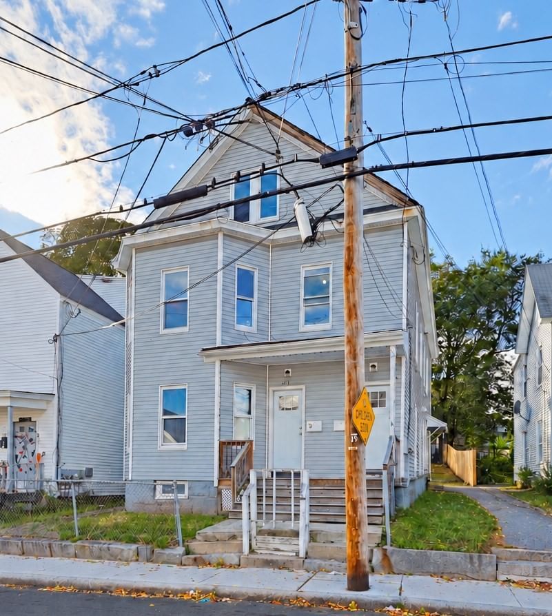 161 Smith St, Lowell, MA 01851 photo 5