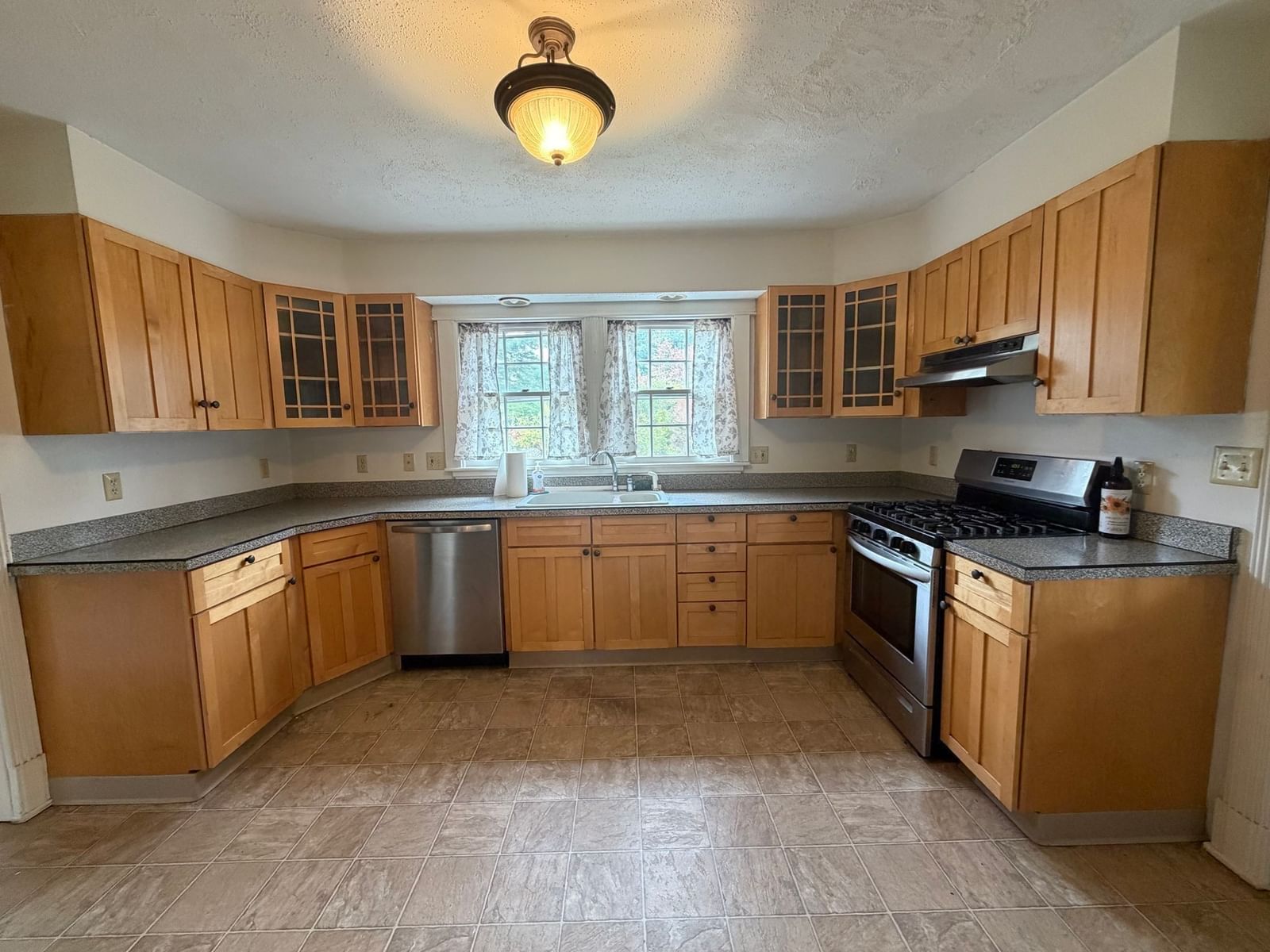 616 Bernardston Rd, Greenfield, MA 01301 photo 2