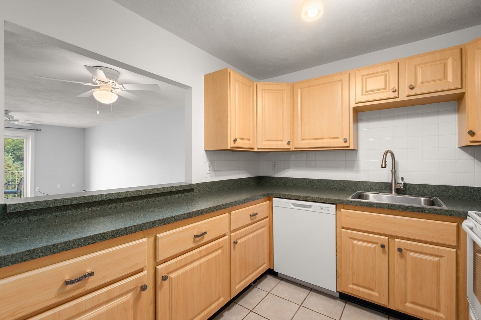 34 Hamilton Rd #404, Arlington, MA 02474 photo 2