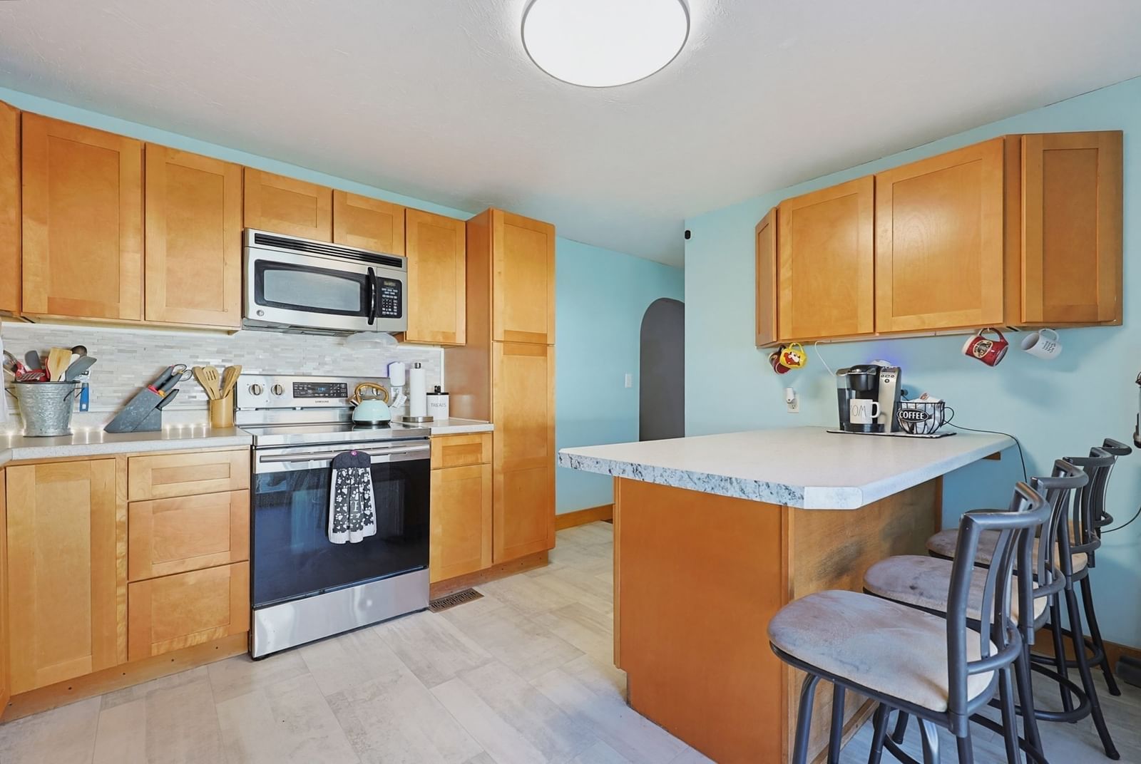 462 Twichell St, Athol, MA 01331 photo 2