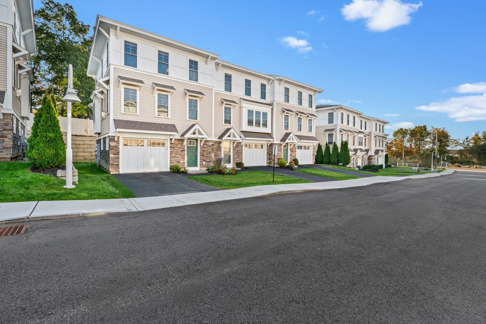 16 Hines Way #16, Newburyport, MA 01950
