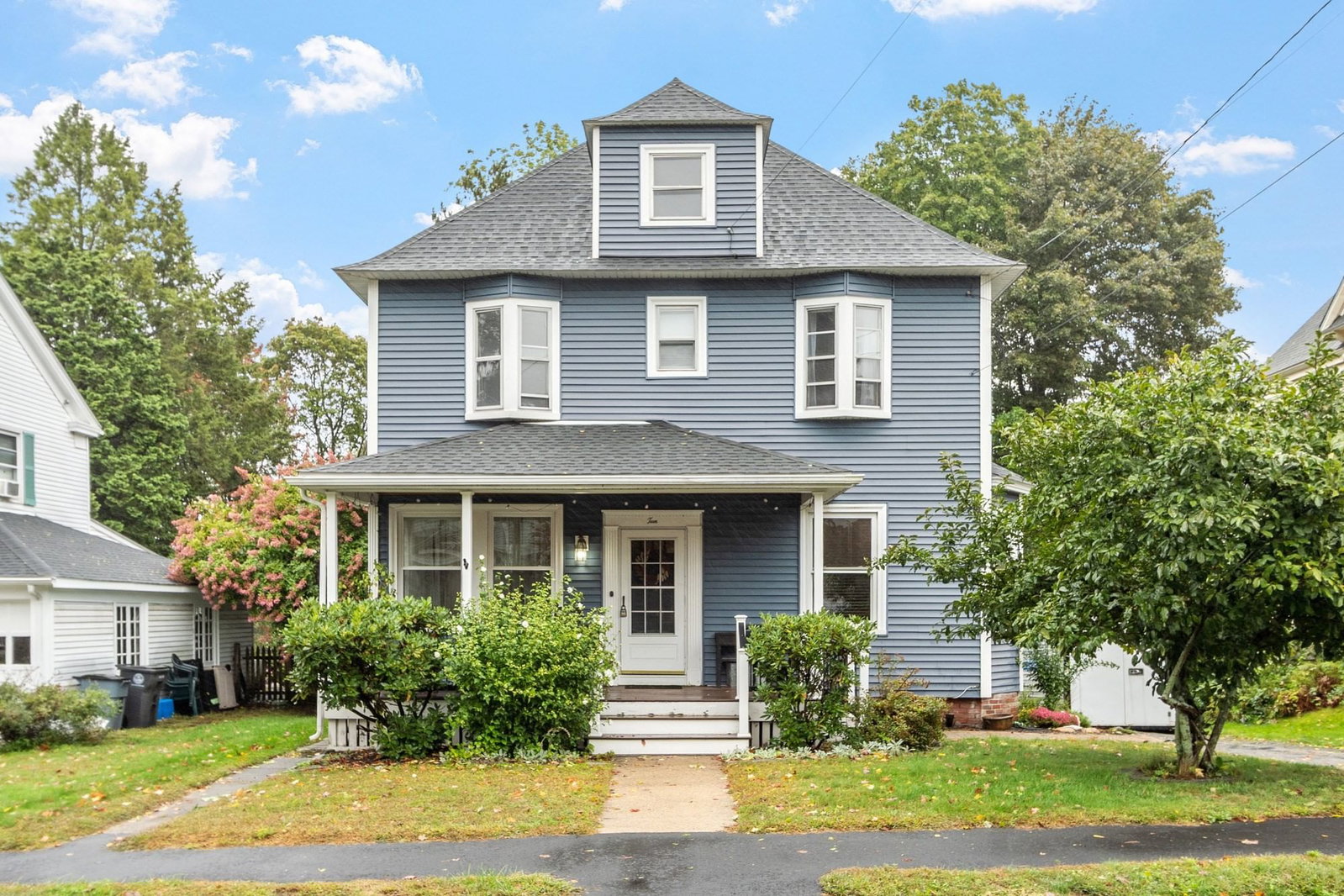 10 Byron St