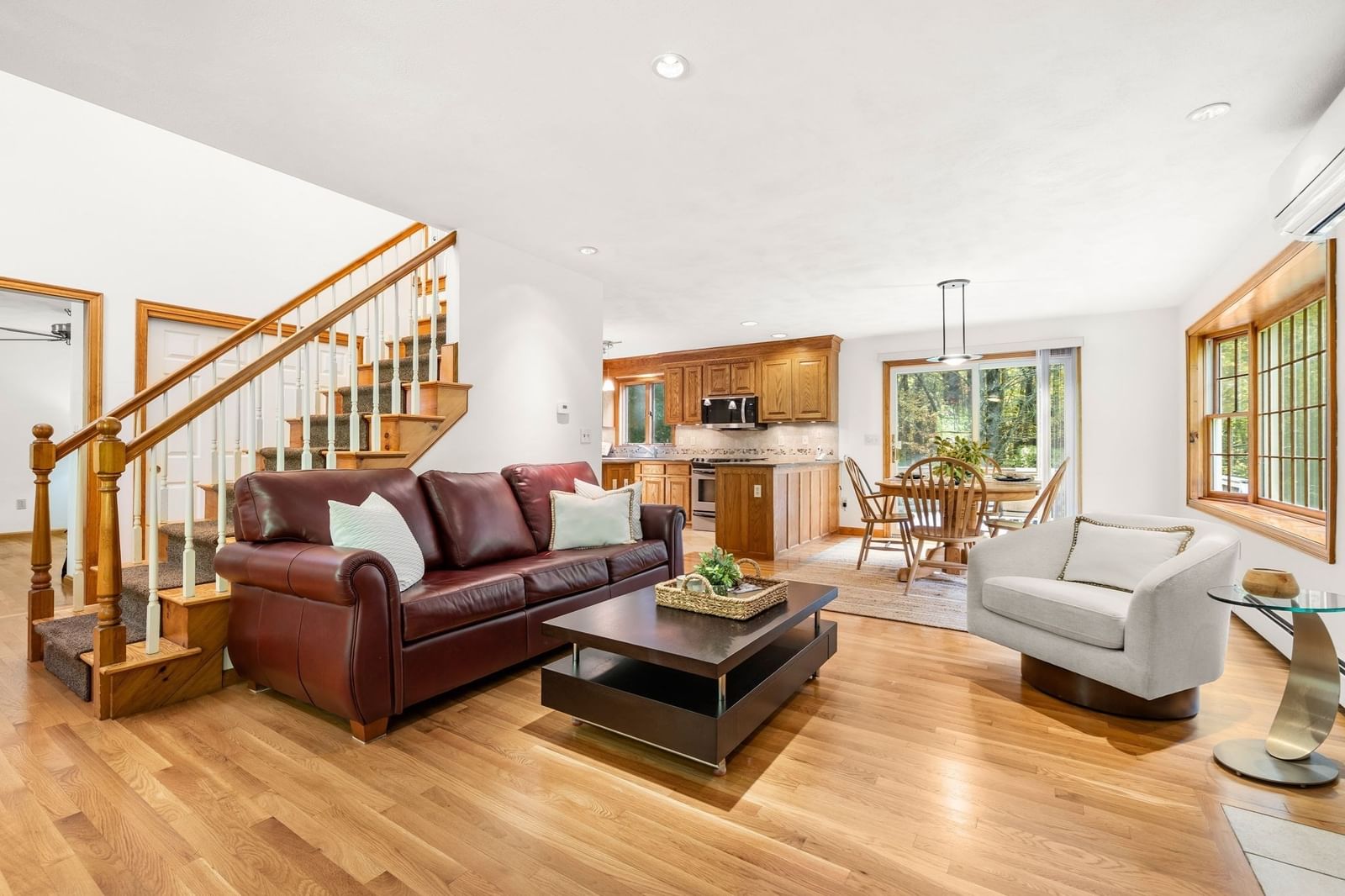 358 Groton St, Dunstable, MA 01827 photo 3