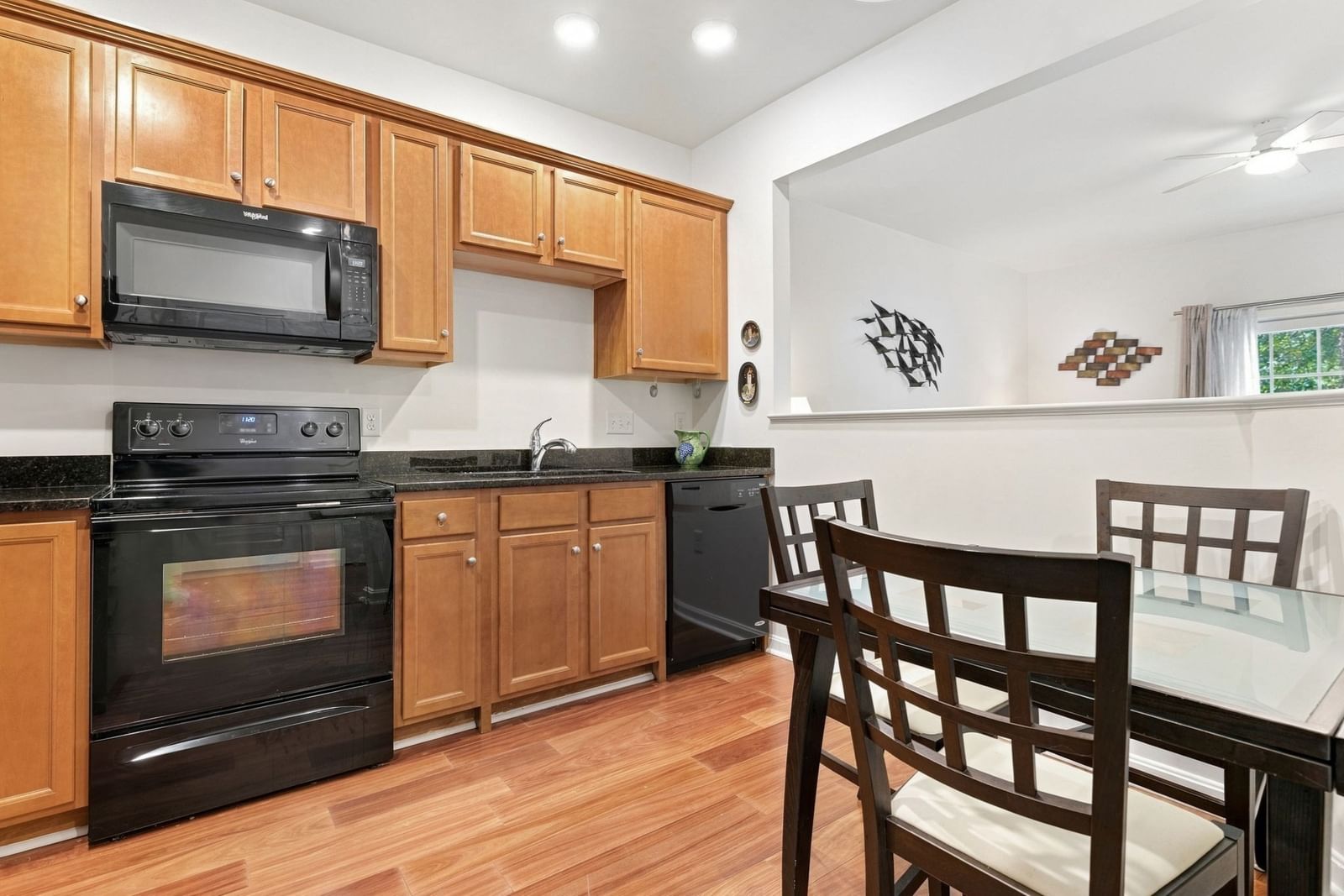 36 Augustus Ct #1002, Reading, MA 01867 photo 2