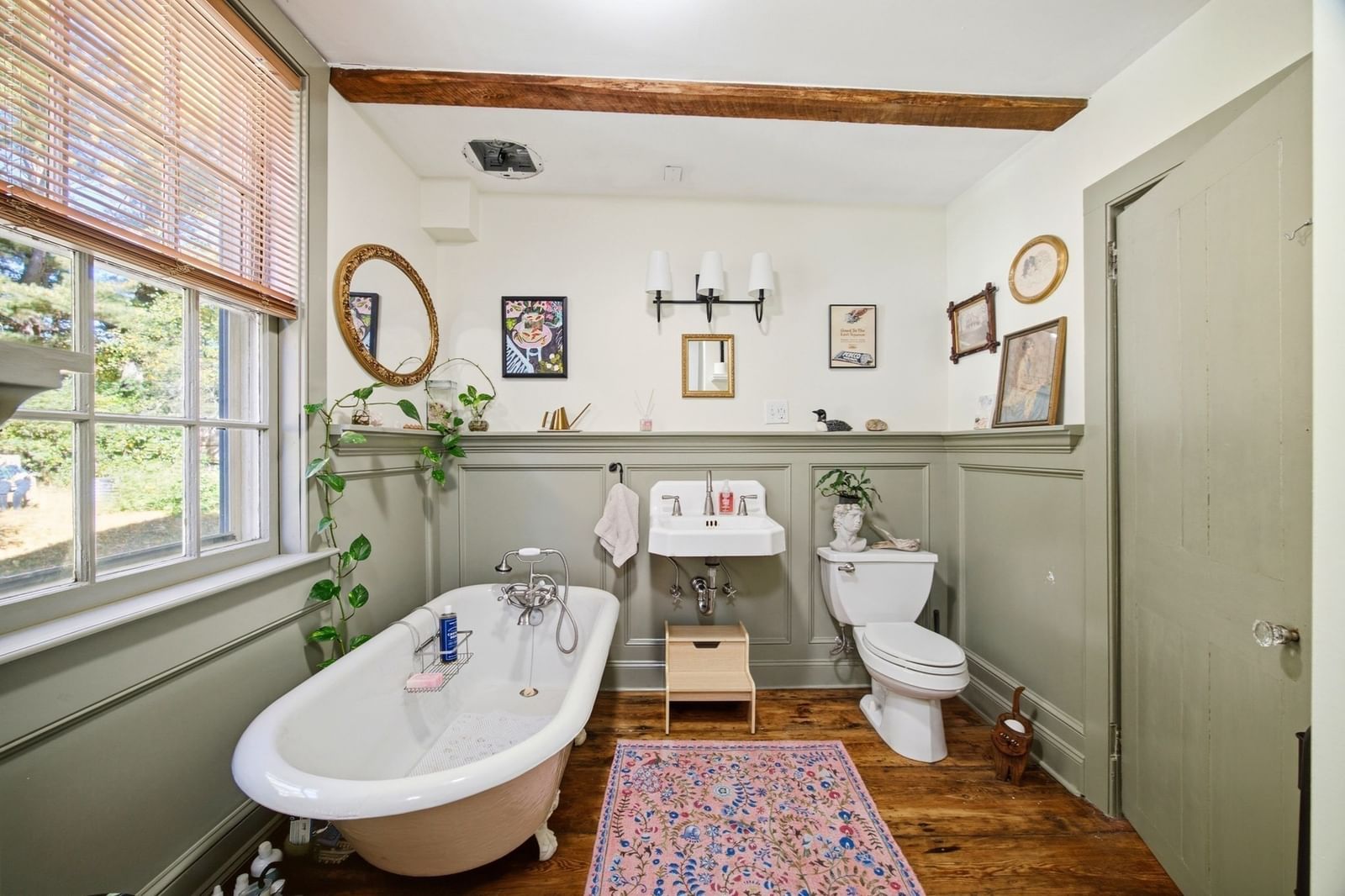 16 Parish Hill Rd, Granby, MA 01033 photo 4