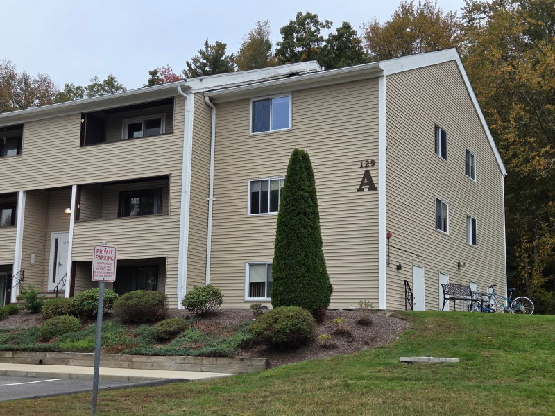 129 Quaker Highway Unit 23