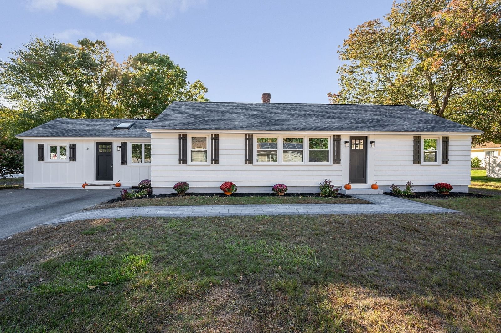 6 Bacon Street, Pepperell, MA 01463