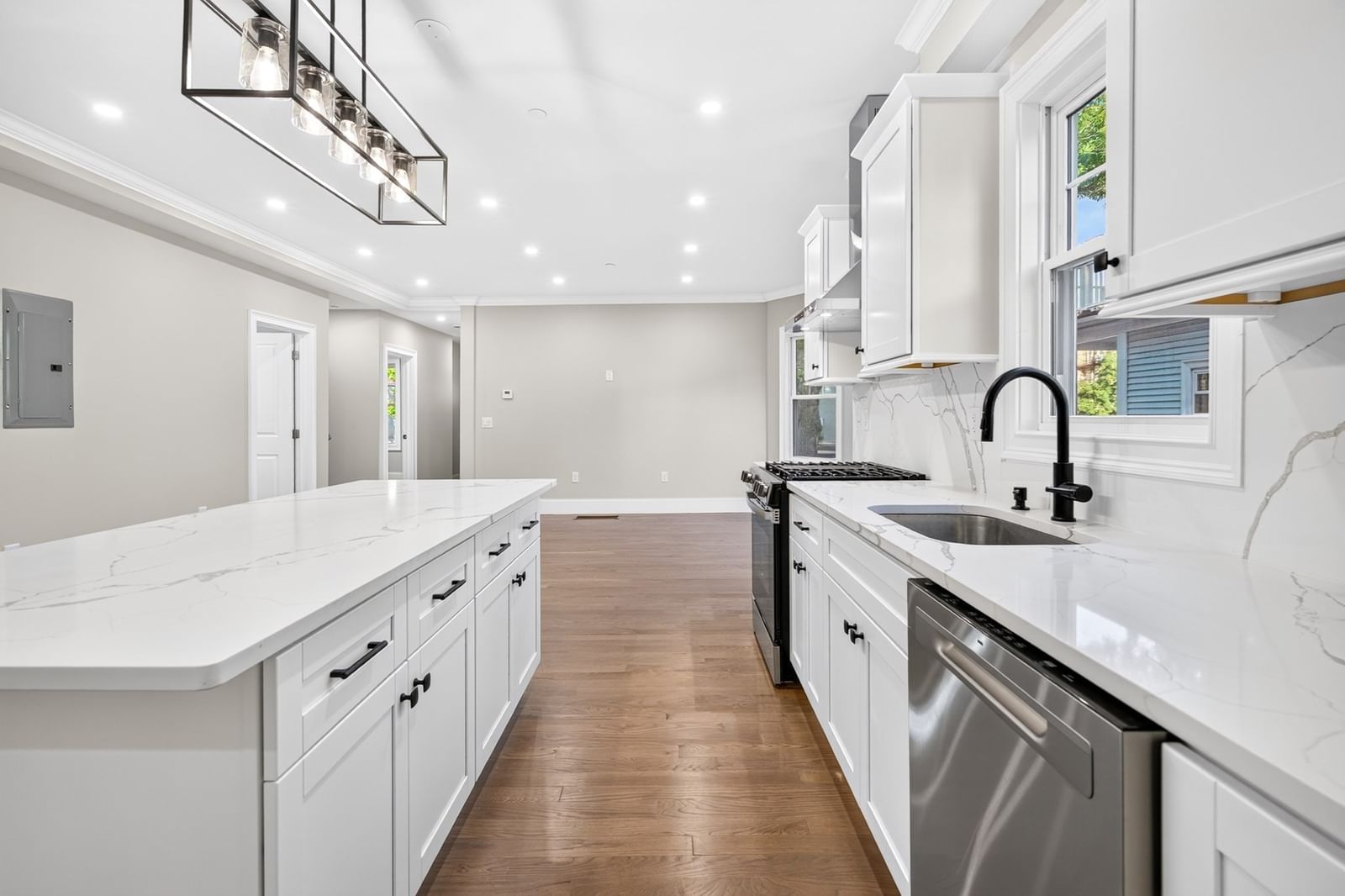 152 Washington St #1, Boston, MA 02135 photo 2